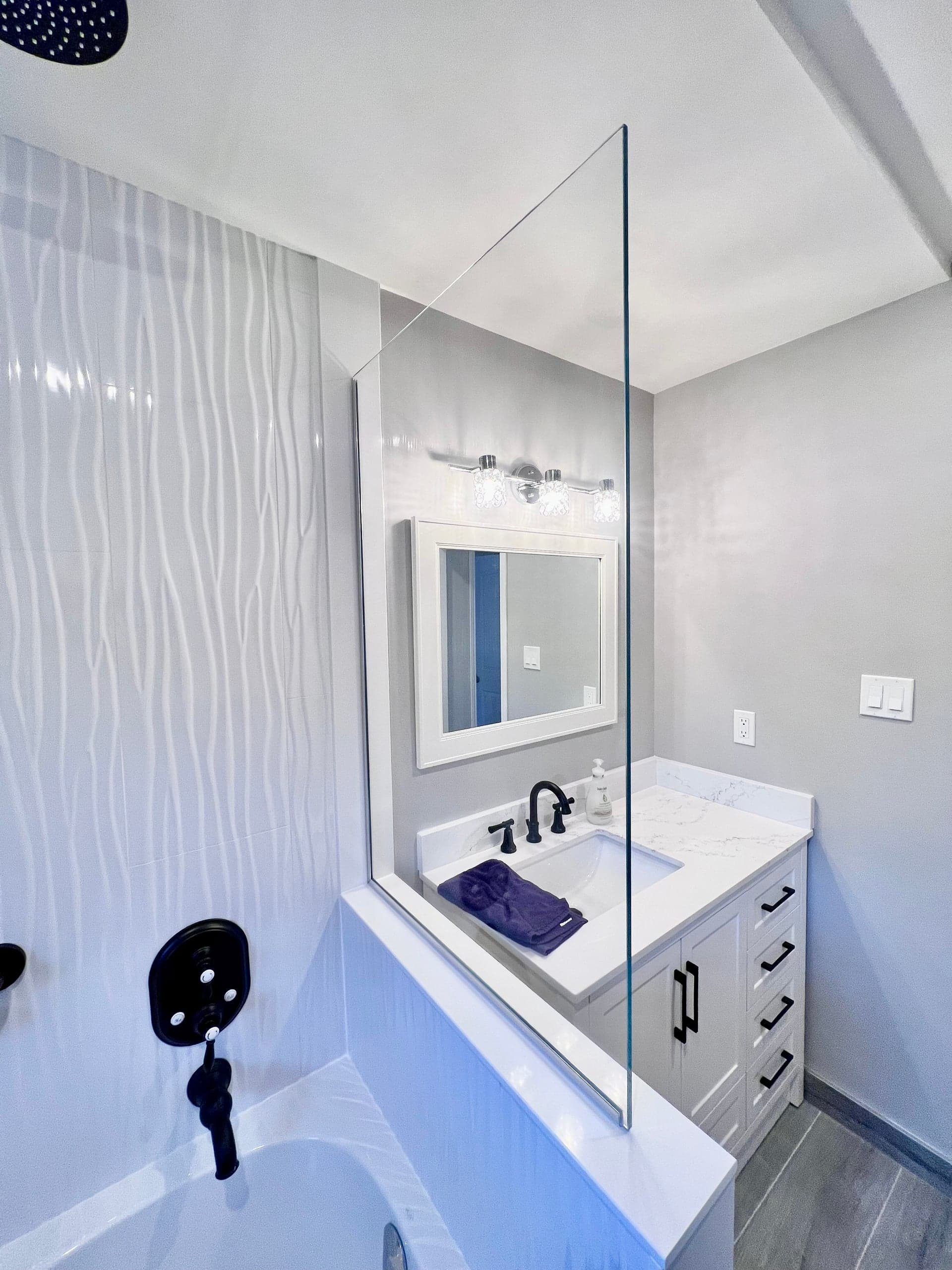 Handheld and rain showerhead combination